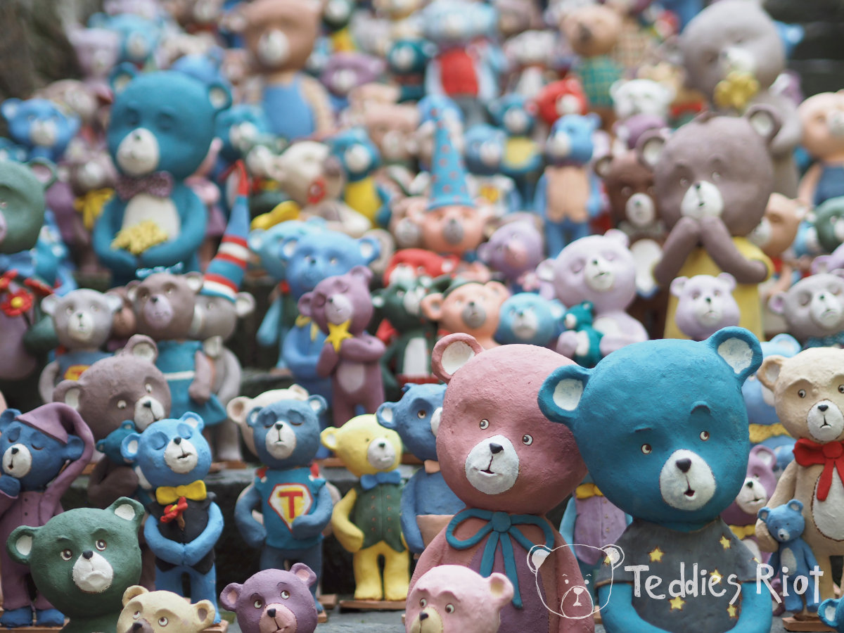 „Teddies Riot” - Ursuleții din ceramică invadează Sibiul. Dar sunt buni