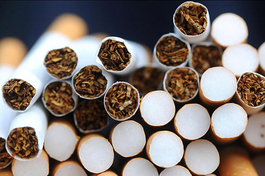 Guvernul discută miercuri reglementări mai dure pentru tutun. Iohannis vrea să exporte în Balcani modelul românesc al legii antifumat