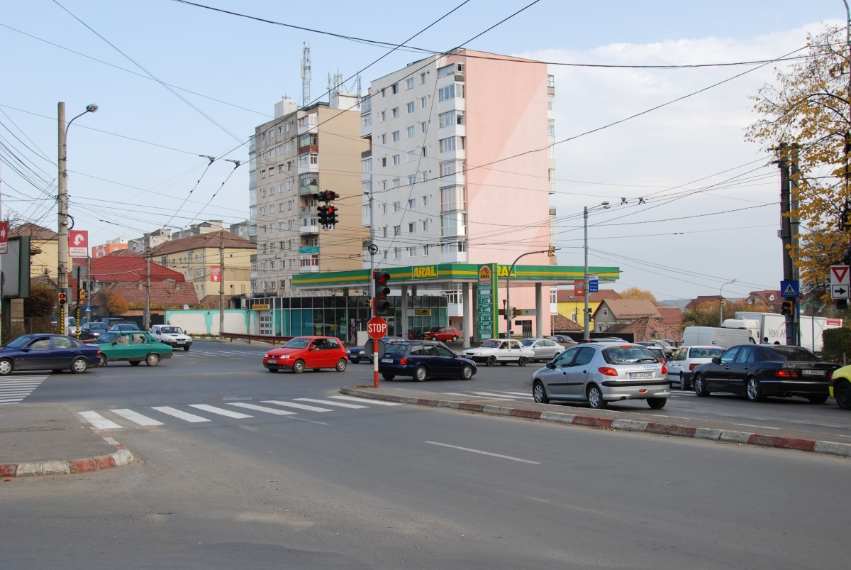 O parte din benzinăriile Aral au fost închiriate azerilor. Consiliul Concurenței analizează tranzacția
