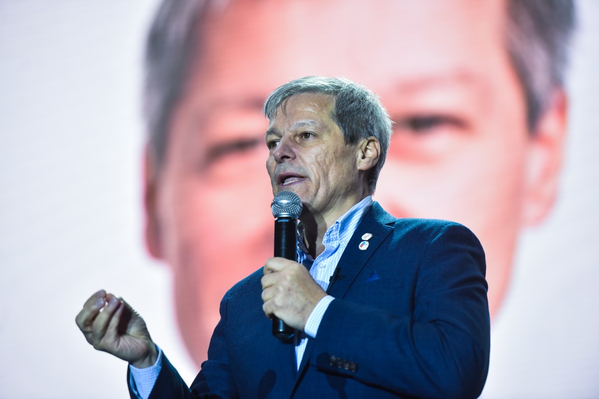 Cioloș e pregătit de guvernare. ”Suntem gata să mergem în Parlament și să prezentăm programul și echipa”
