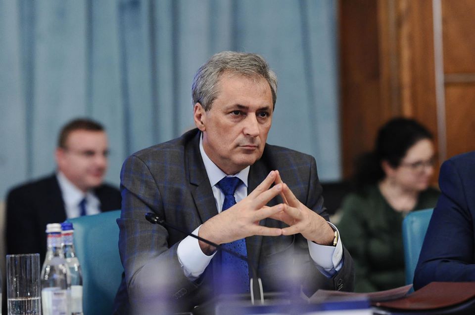 Vela:  preţurile la energie electrică şi termică, gaze, apă, salubritate şi carburanţi nu mai pot fi majorate pe perioada stării de urgenţă
