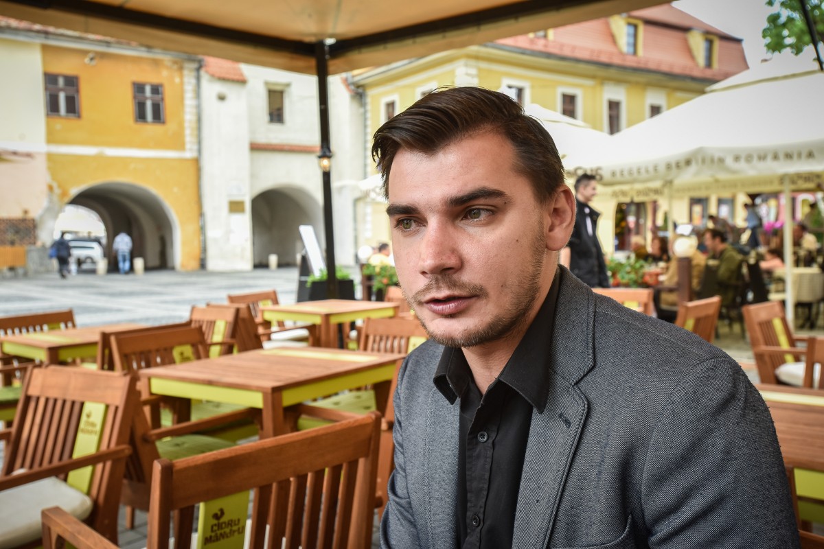 Despre cum e să fii gay în România, cu Vlad Viski. „Trăim cele mai bune vremuri”