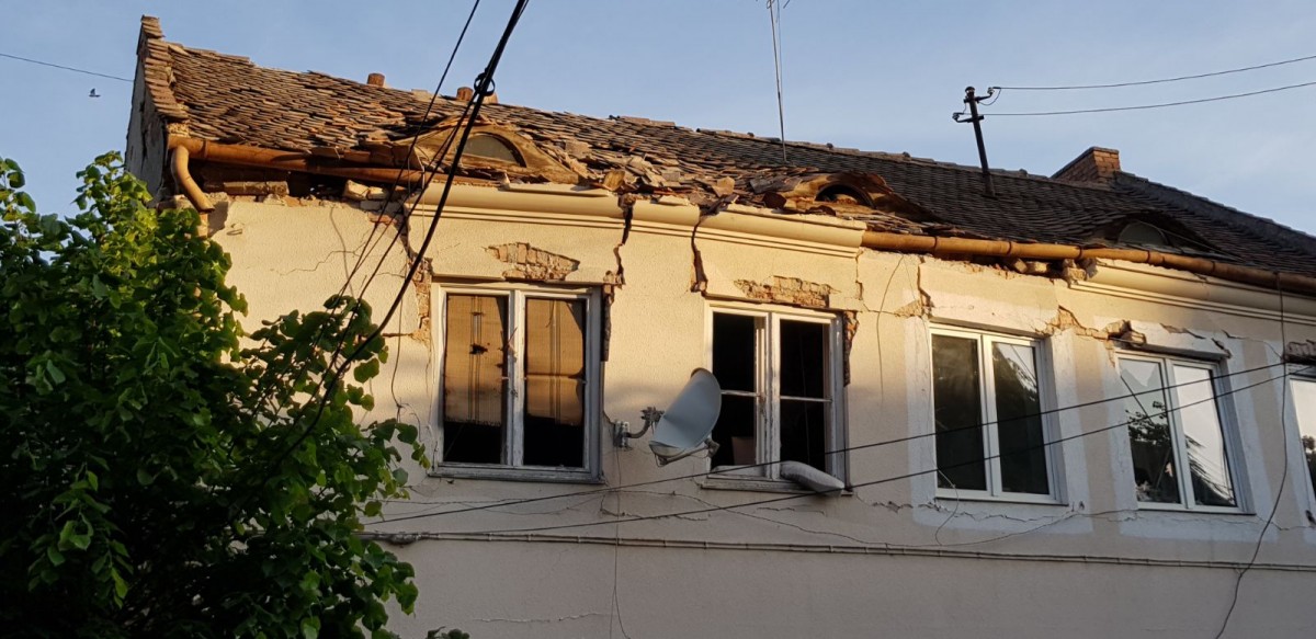 Explozie într-o casă, în Sibiu. O femeie a ajuns la spital