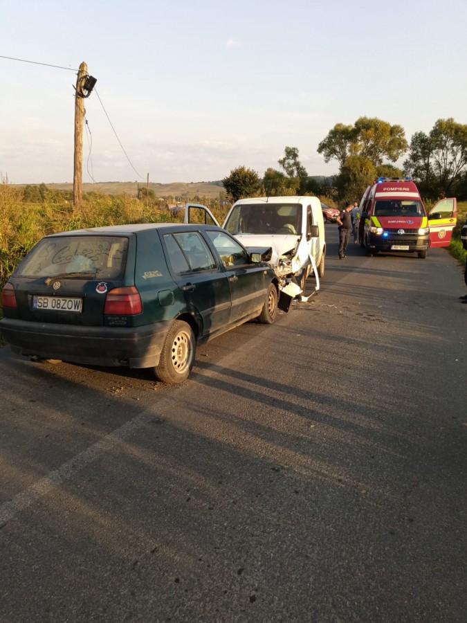 Fetiță de 5 ani, rănită într-un accident cauzat de o șoferiță teribilistă