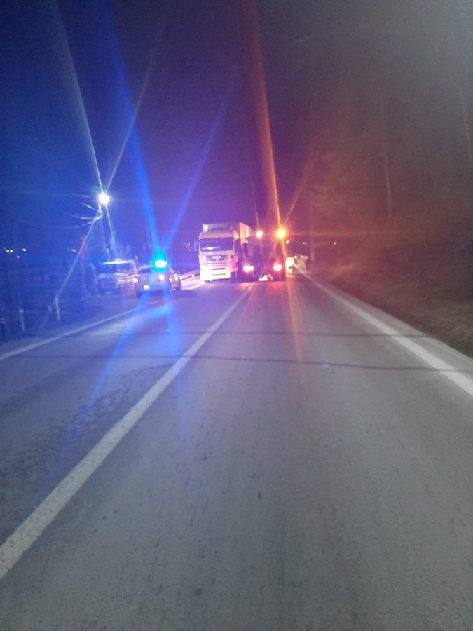 Trafic îngreunat pe Valea Oltului. S-a defectat un TIR