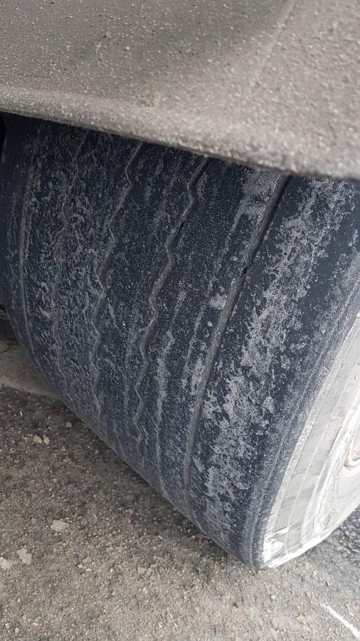 ACTUALIZARE TIR-ul care a provocat accidentul de la Tălmaciu avea cauciucuri uzate