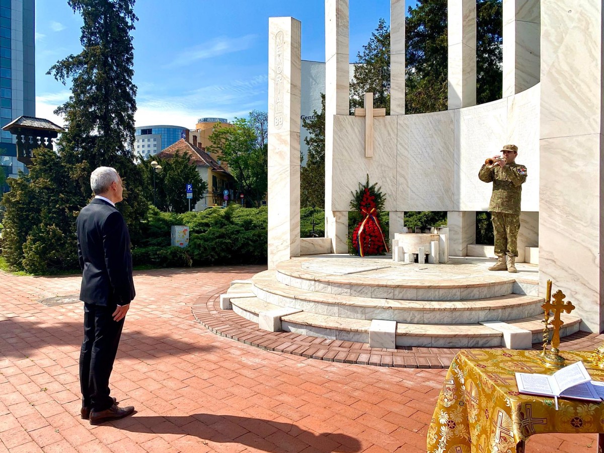 Ziua Independenței de Stat a României a fost marcată la Sibiu, fără ceremonii. Mesajul prefectului Mircea Crețu