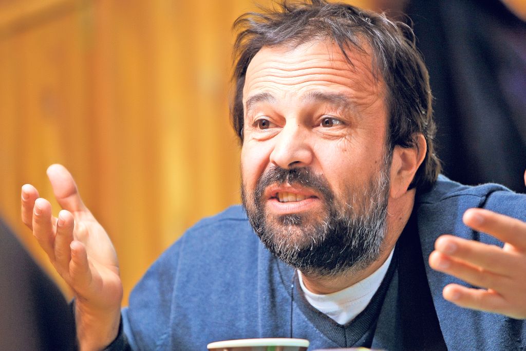Gyuri Pascu deschide maratonul '25 de ore de teatru non - stop'