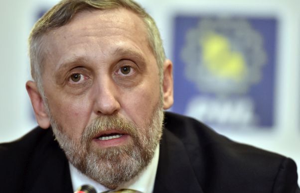 Marian Munteanu îşi lansează oficial partidul. Alianţa Noastră