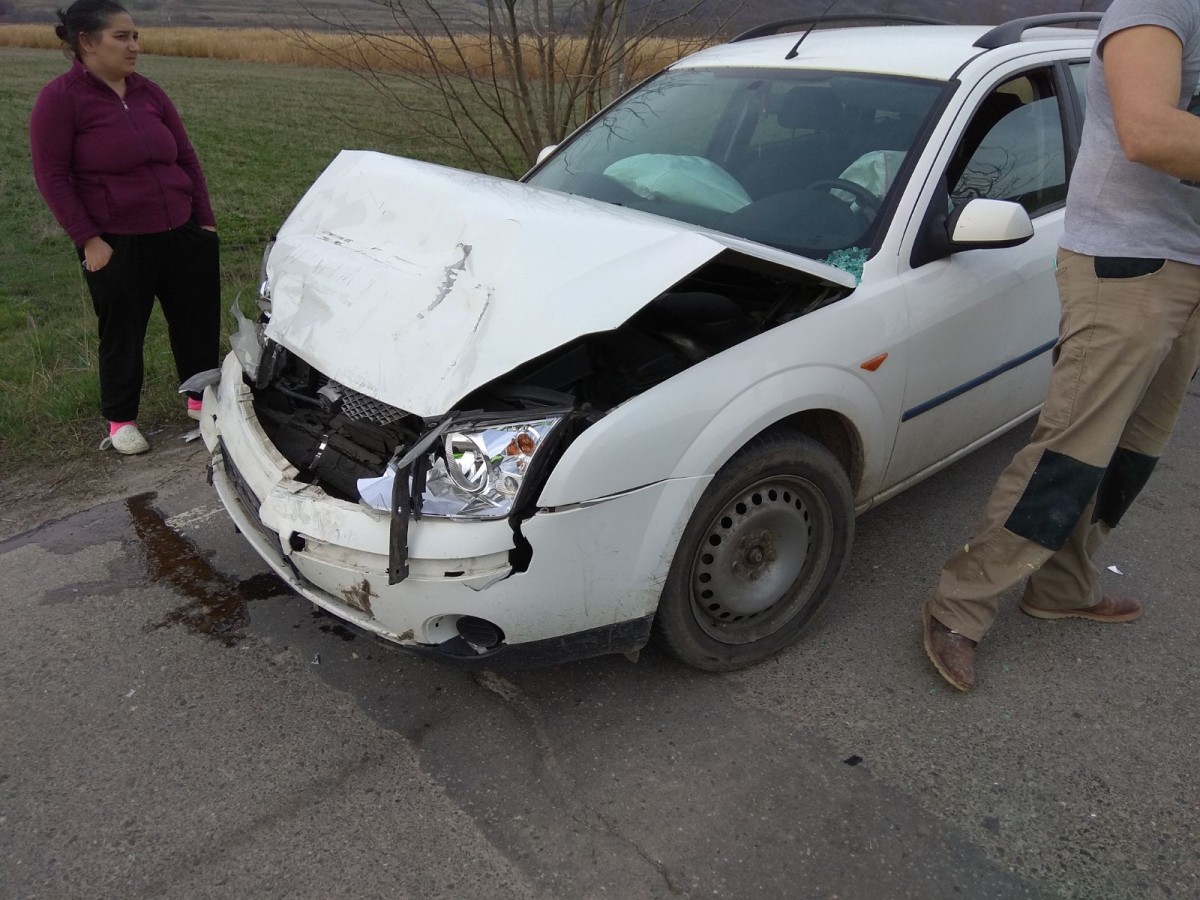 FOTO-VIDEO Accident din cauza unui șofer băut. Un copil de 9 luni a ajuns la spital