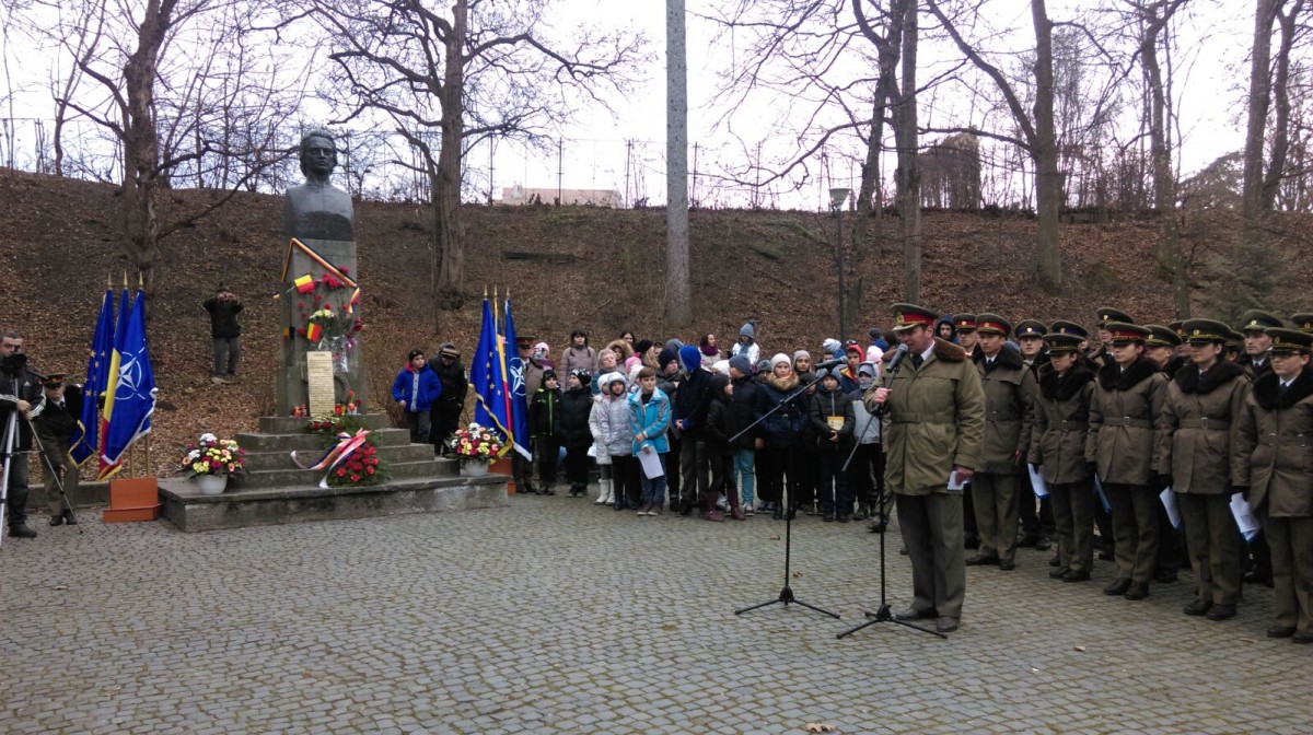 Mihai Eminescu celebrat de sibieni în Parcul Sub Arini. „Să lăsăm poezia lui să vorbească pentru noi”