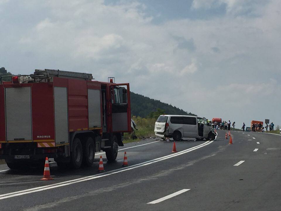 VIDEO FOTO Accident după Săliște. Mai multe ambulanțe trimise pe DN1