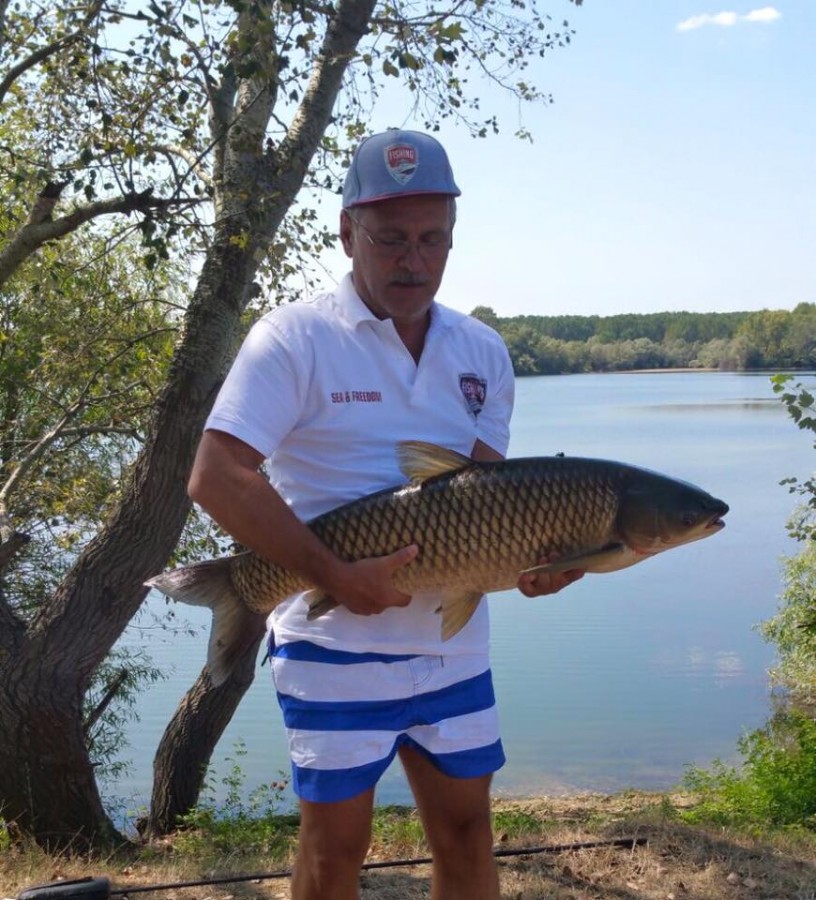 Dragnea a prins peștele cel mare. La propriu | Foto