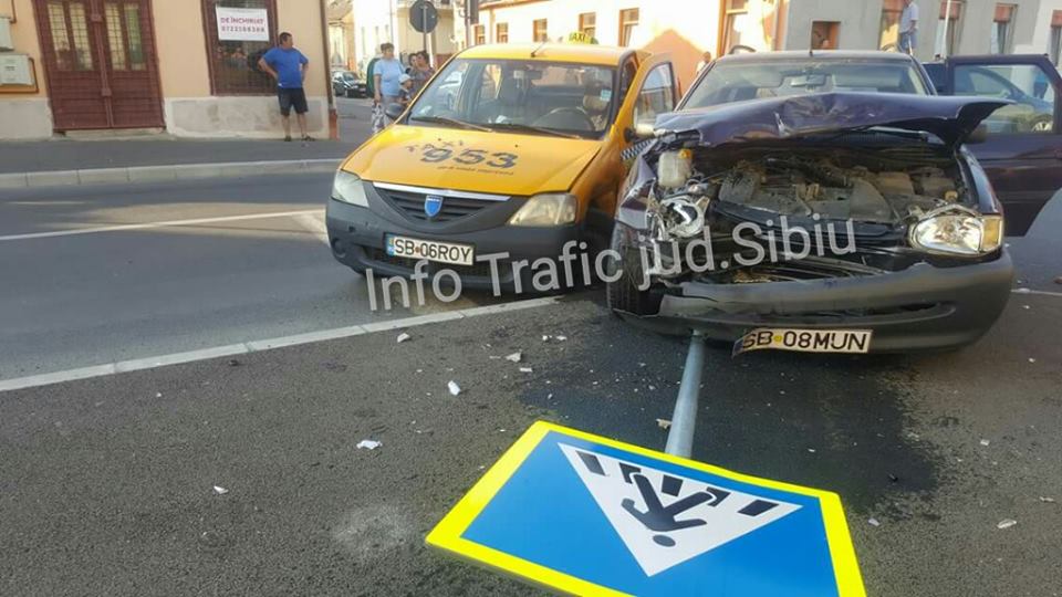 Accident pe Kiev. Un taximetrist nu a oprit la stop | foto