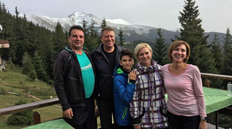 Klaus şi Carmen Iohannis, turiști în Parâng