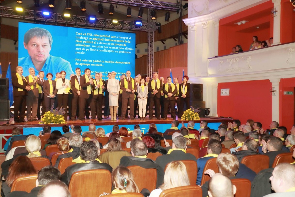 Manifestare de forță! Sală neîncăpătoare pentru liberalii sibieni! Sprijin total pentru KLAUS IOHANNIS (P.E.)