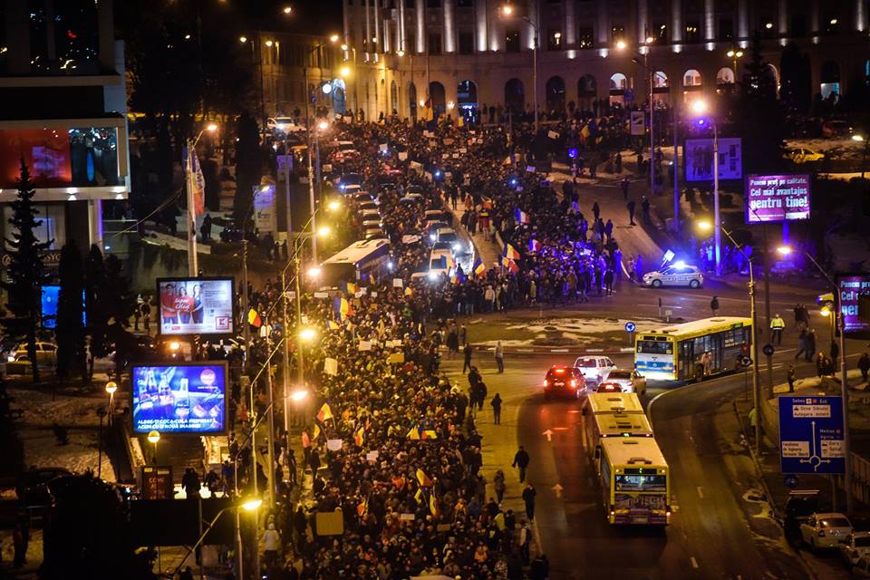 PSD-iștii au făcut plângere penală împotriva protestatarilor. ”Așa se face”