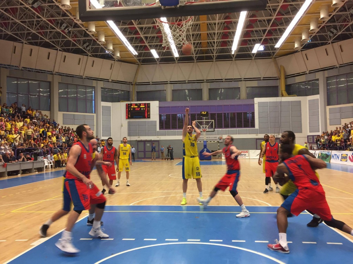 Victorie în primul meci al finalei mici