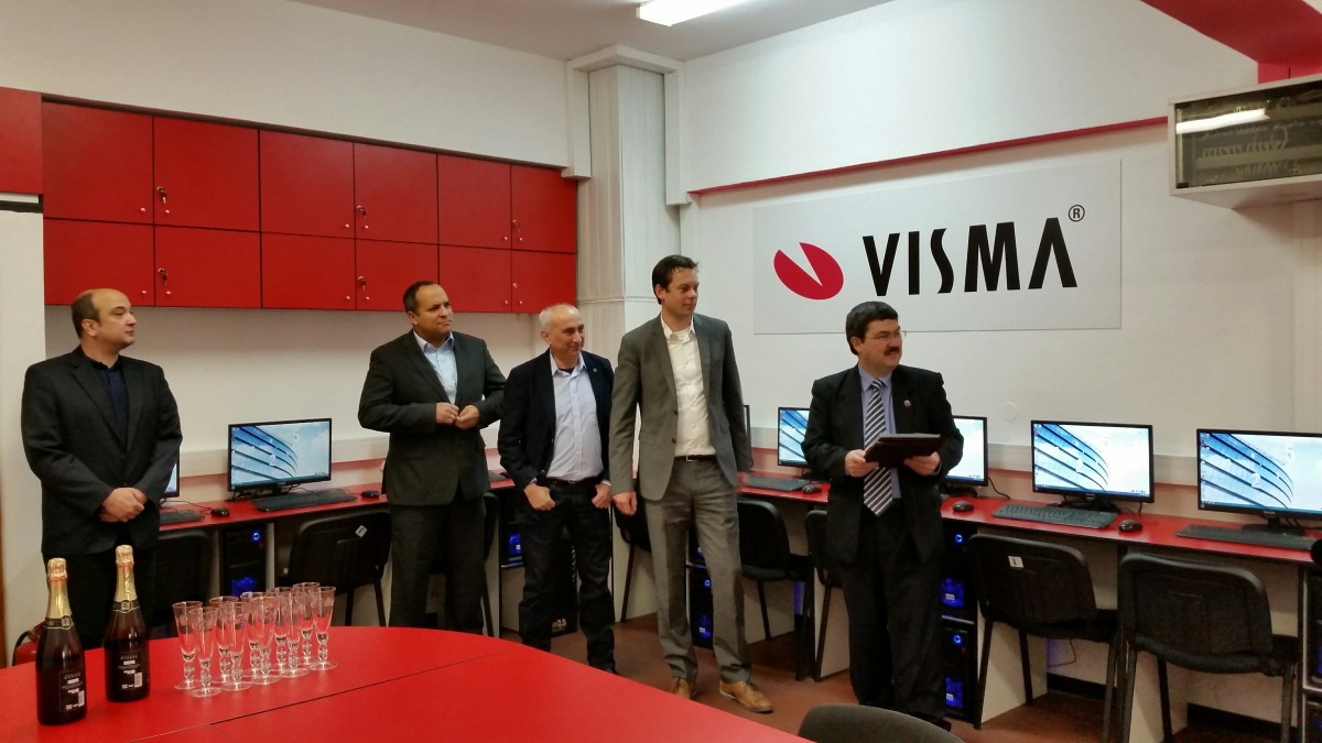 VISMA a investit 18.000 de euro pentru studenții Facultății de Inginerie și anunță angajări la Sibiu