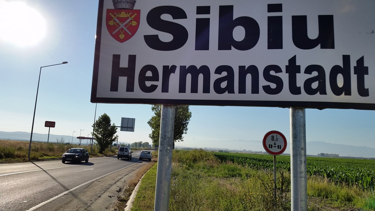 Dorel a comis-o din nou! Numele Sibiului scris greșit la intrarea în oraș