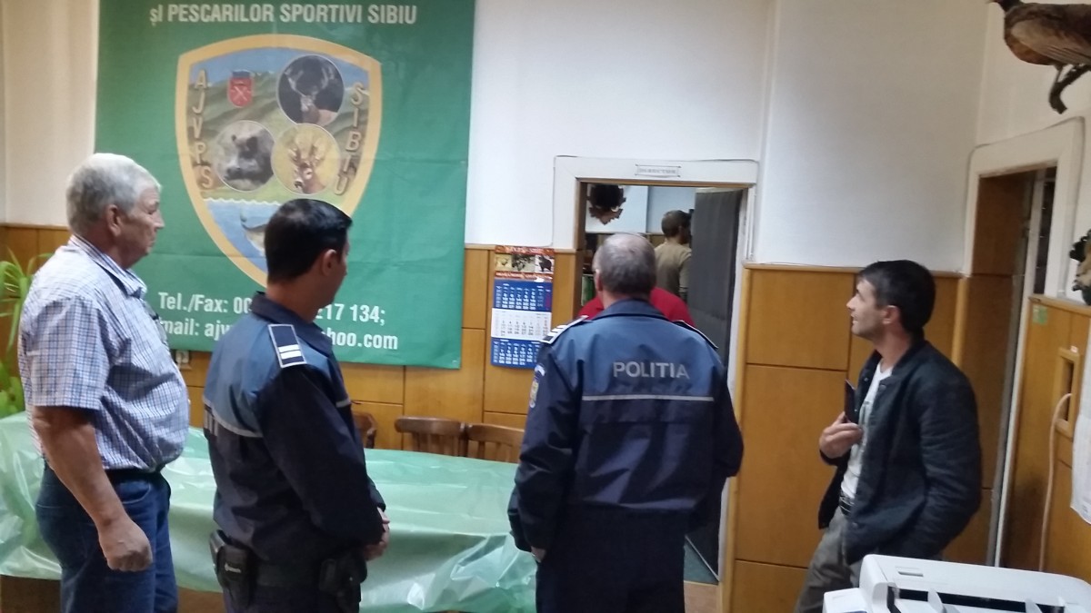 FOTO – Noua conducere a intrat în sediul AJVPS cu Poliția. Plus o coincidență uriașă