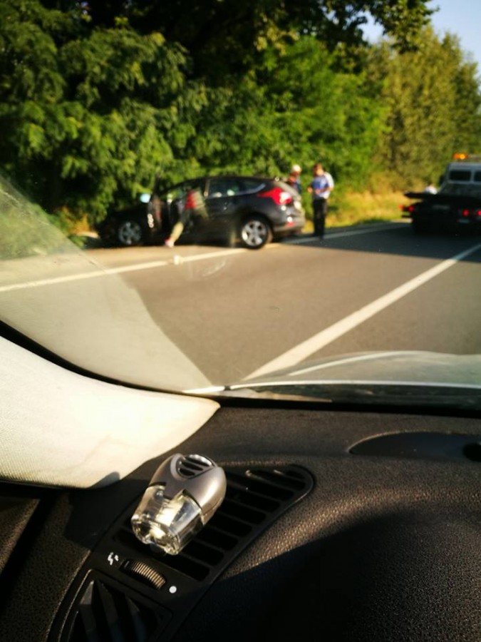 Accident pe DN14. Un șofer a adormit la volan