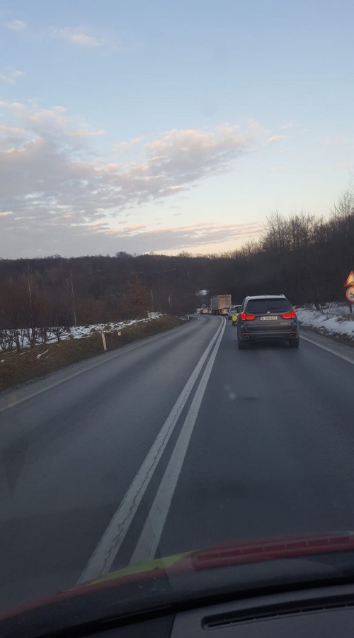 Accident pe Hula Bradului. A tăiat curba