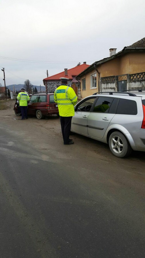 Polițiștii sibieni au reținut 46 permise de conducere în weekend