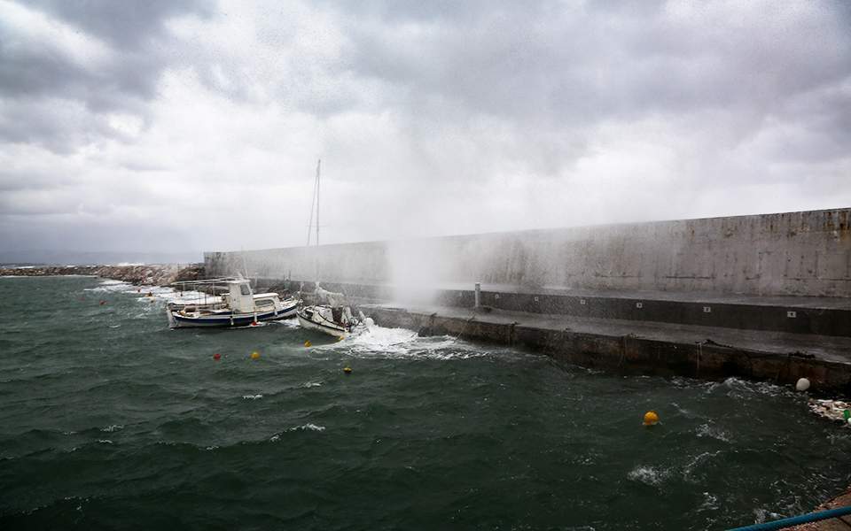 Alerte meteo de cod roşu şi portocaliu în Grecia