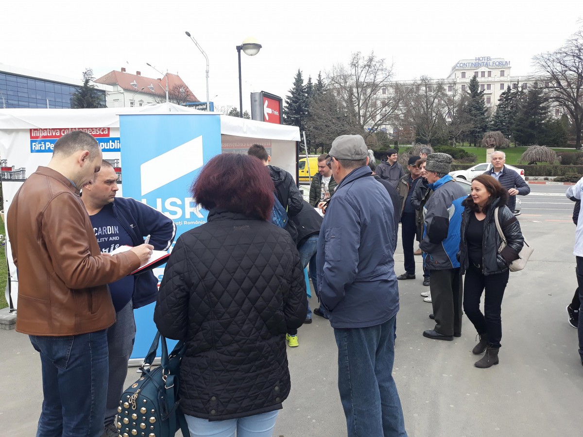 Peste o mie de sibieni au semnat inițiativa ”Fără penali în funcții publice”