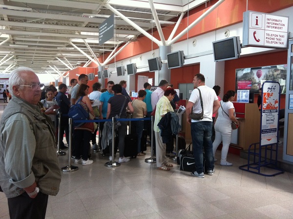 ACTUALIZARE Greva controlorilor de trafic se încheie la ora 13:00