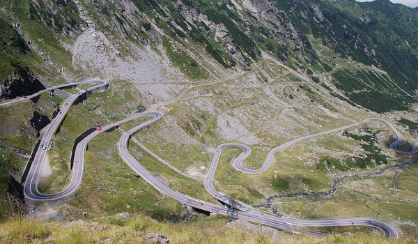 Trafic rutier închis sâmbătă pe Transfăgărăşan între Barajul Vidraru şi Bâlea Lac