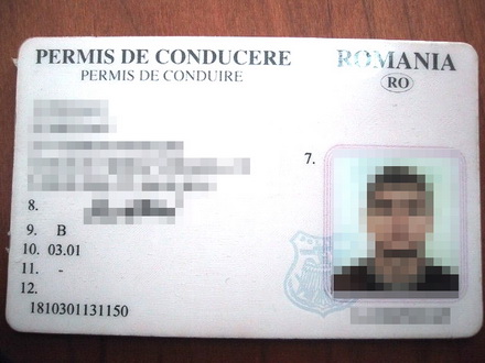 Un sibian a plătit 1500 de lei pentru un permis de conducere din Moldova. Poliția i-a făcut dosar penal