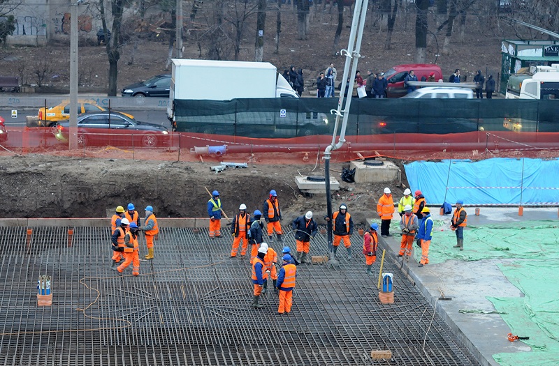 Muncitorii calificati in constructii pot obtine contracte de munca in Israel