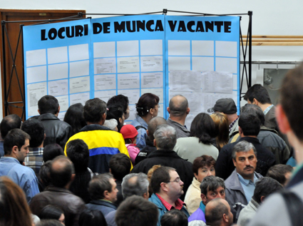 Doar 350 de posturi vacante in judet