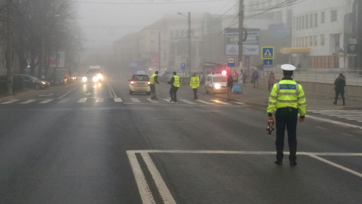 Tânără lovită pe trecere, pe Dumbrăvii