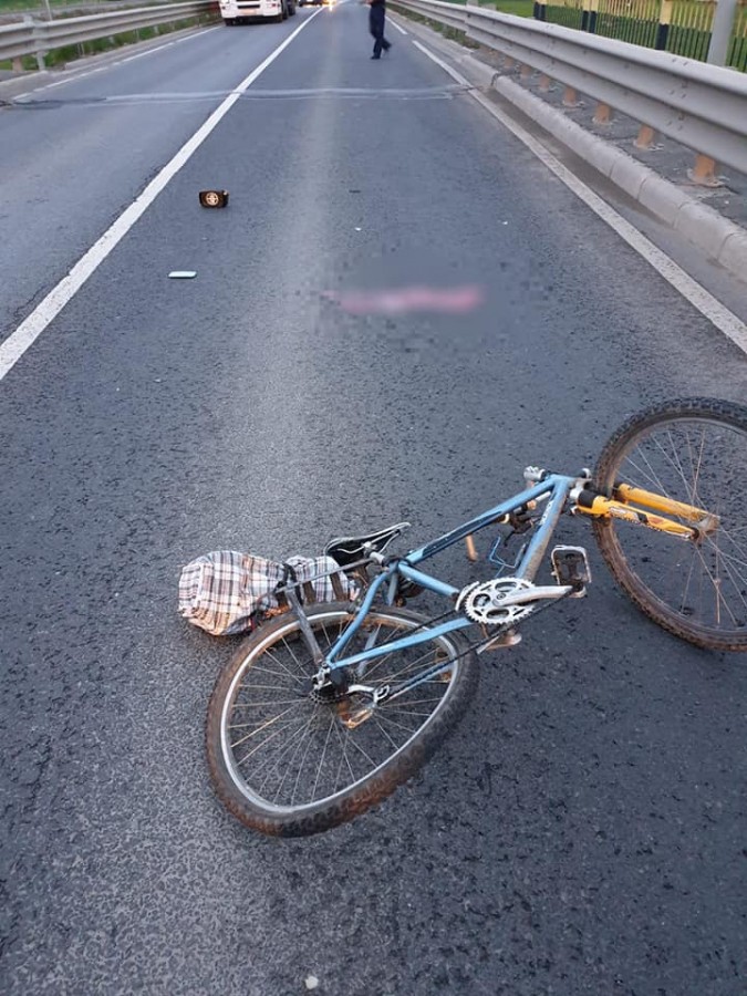 Răsturnare de situație în cazul biciclistului lovit mortal de un BMW: Tânăra crezută vinovată o acoperise pe soacra ei