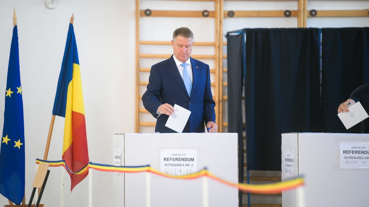 Klaus Iohannis, mesaj către votanți: „Vă rog, nu vă pierdeți răbdarea”