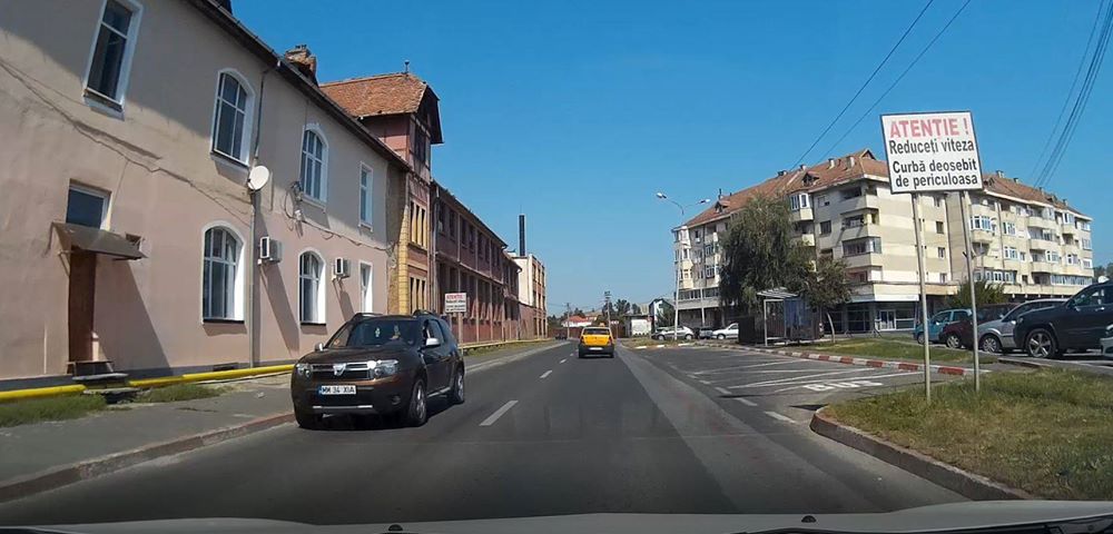 VIDEO Șofer prins pe contrasens, în zona centrală a Sibiului. Nu poate fi sancționat