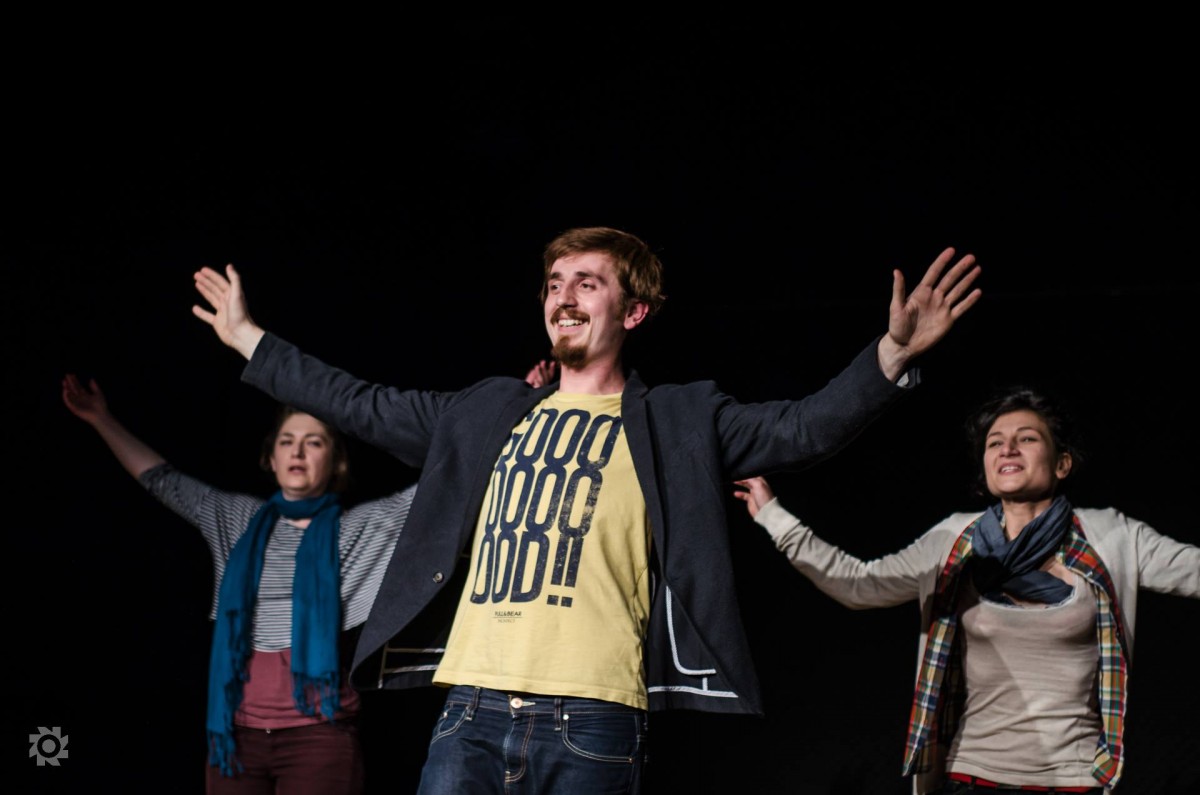Platforma de teatru educațional continuă la Teatrul „Gong”