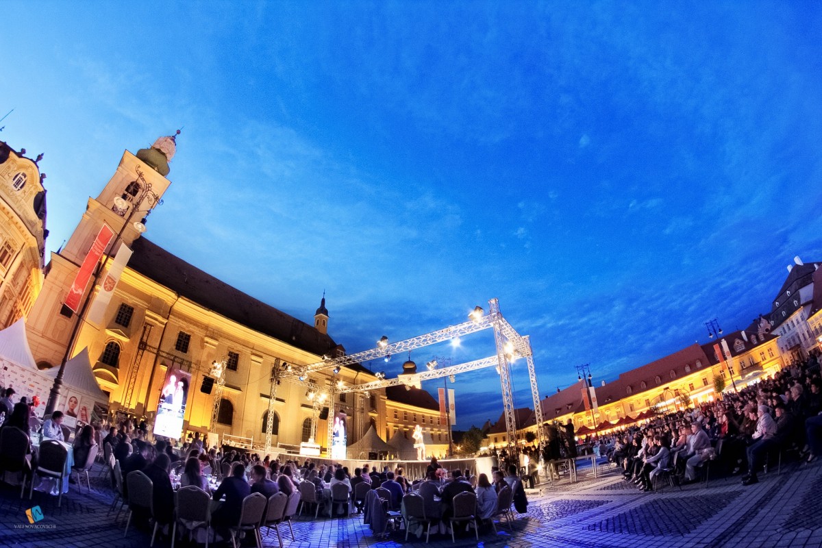 Prima Doamnă a României și designerul acesteia participă, în weekend, la Sibiu Fashion Days