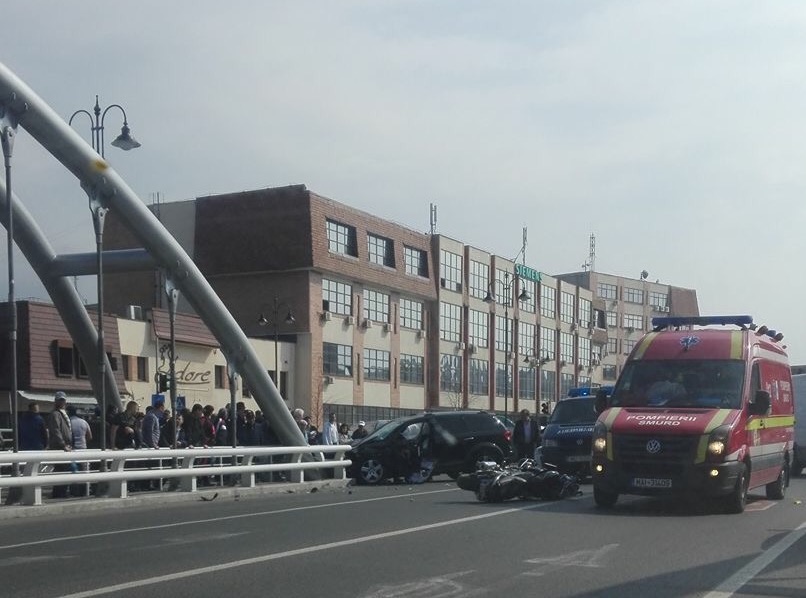 Un francez a rănit grav un motociclist, la podul de la Cibin