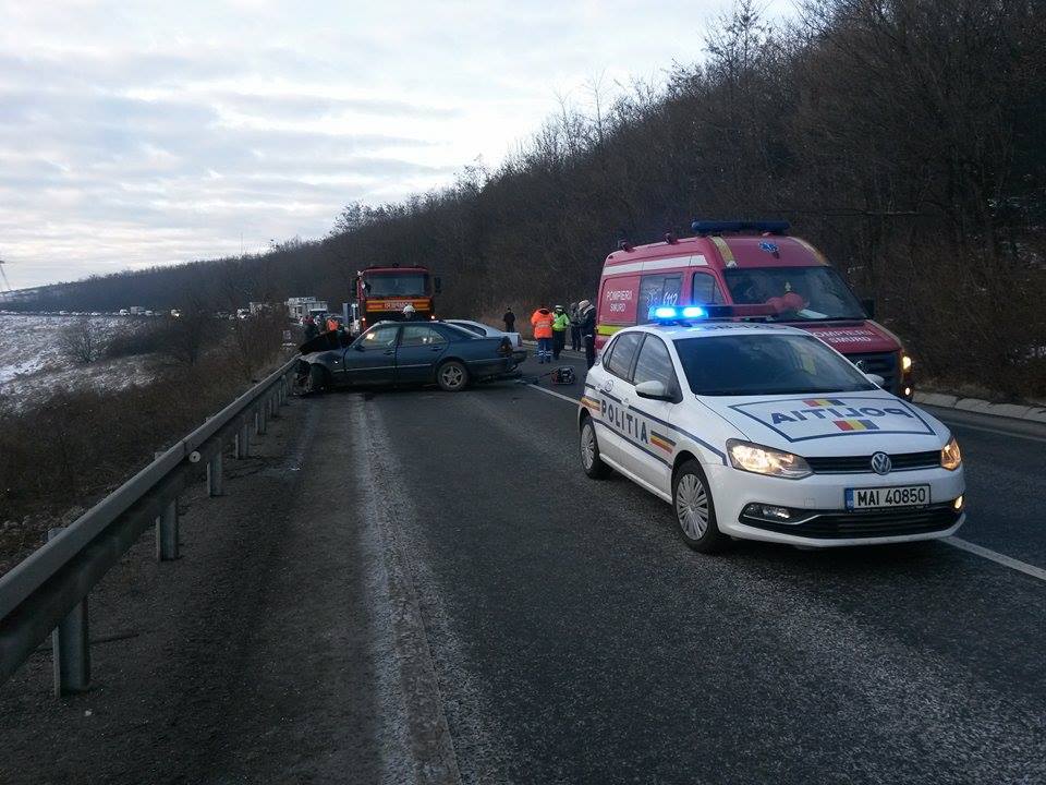 FOTO - Accident la Slimnic. Un rănit grav
