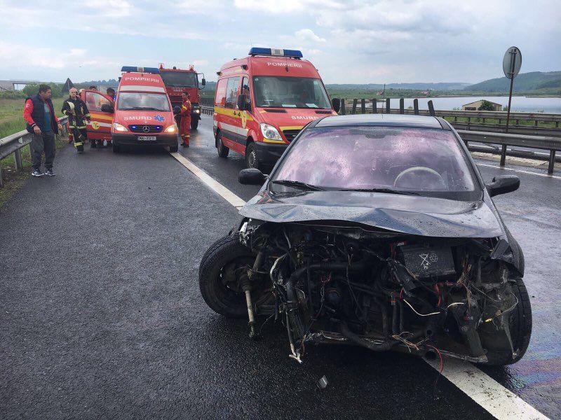 Accident grav pe autostradă, aproape de tunel. O femeie a murit pe loc