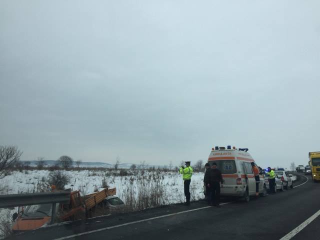 Accident cu un TIR si două mașini pe DN1, lângă Scoreiu