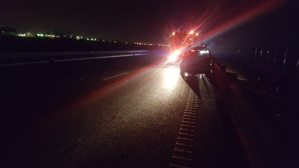 A adormit la volan, pe A1. Trei  persoane rănite