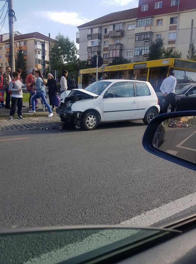 Accident pe Calea Poplăcii. O femeie este rănită