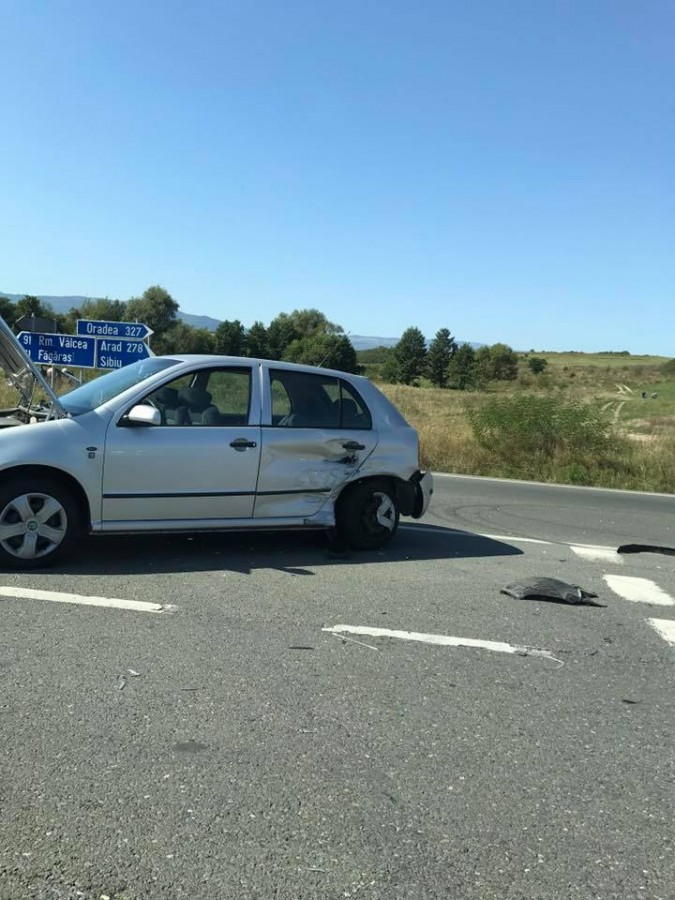 Două brazilience, handbaliste la Măgura Cisnădie, și o olandeză, rănite într-un accident pe DN 1