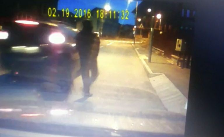 VIDEO Copil lovit de mașină pe strada Oslo