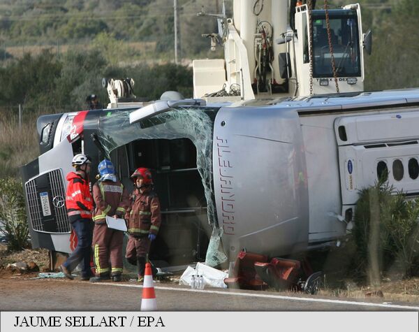 Actualizare - O studentă româncă a murit în accidentul de autocar care a avut loc, duminică,  în Spania